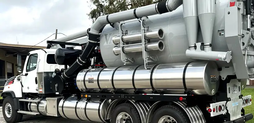 Industrial Vacuum Truck for Commercial use
